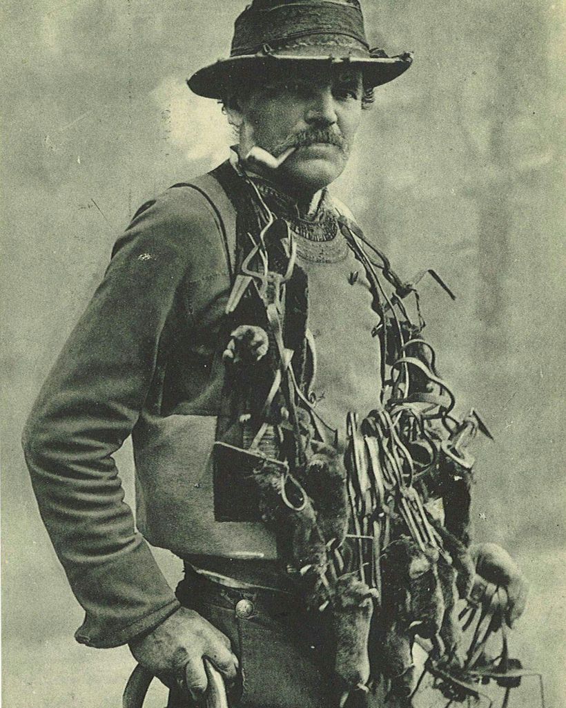 Le taupier breton, carte postale ancienne